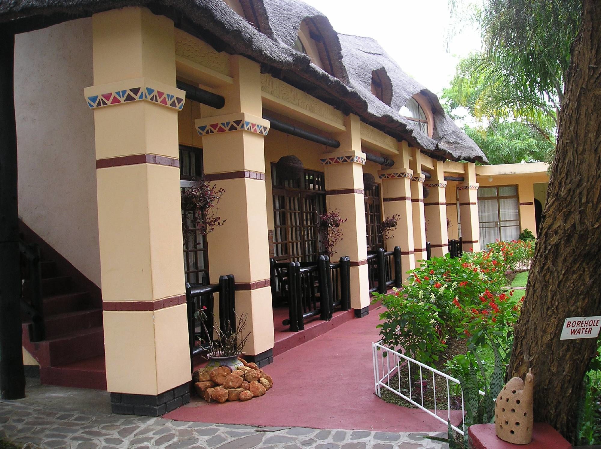 Lalani Hotel And Conference Centre Булавайо Екстериор снимка